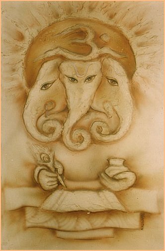 <br>Ганеша - это индийский бог Изобилия с головой слона. Он считается покровителем бизнеса, богом богатства, который убирает препятствия с пути тех, кто стремится к успеху. 
