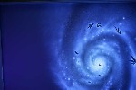 Работа художников Дэна Шувалова и Владимира Буассонада сайт www.fluorescentman.ru</br>
Материал Краска невидимая “ColorCRAFT Invisible SUPER” воднодисперсная художественная</br>
Потолок. Фрагмент. 